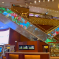 澳门娱乐场电动扶梯玻璃上的LED晶膜屏