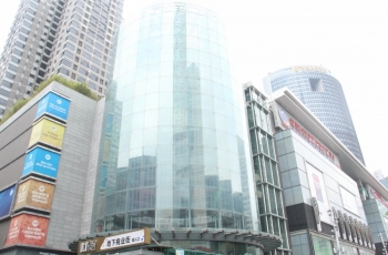 深圳华强电子世界LED透明大屏效果展示